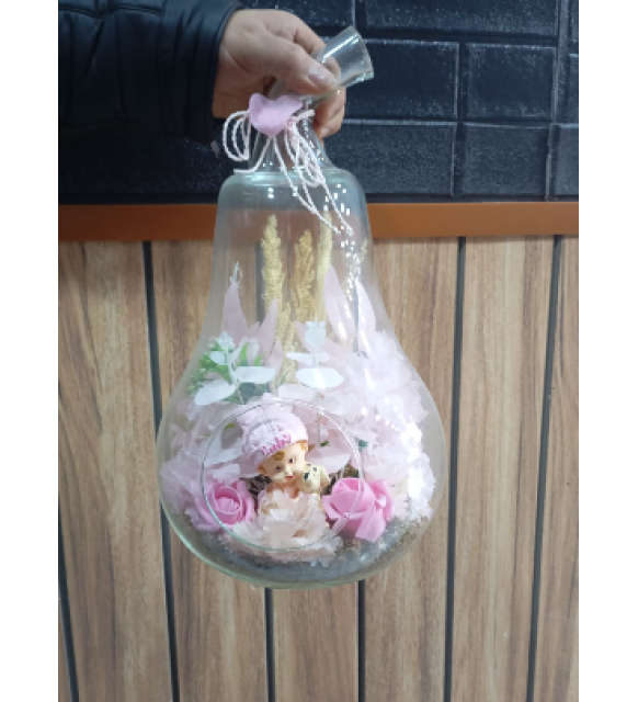 Armut Desenli Camda Kız Bebek Figürlü Pembe Hoş geldin Bebek Teraryumu (~42 cm)Armut Desenli Camda Kız Bebek Figürlü Pembe Hoş geldin Bebek Teraryumu (~42 cm)